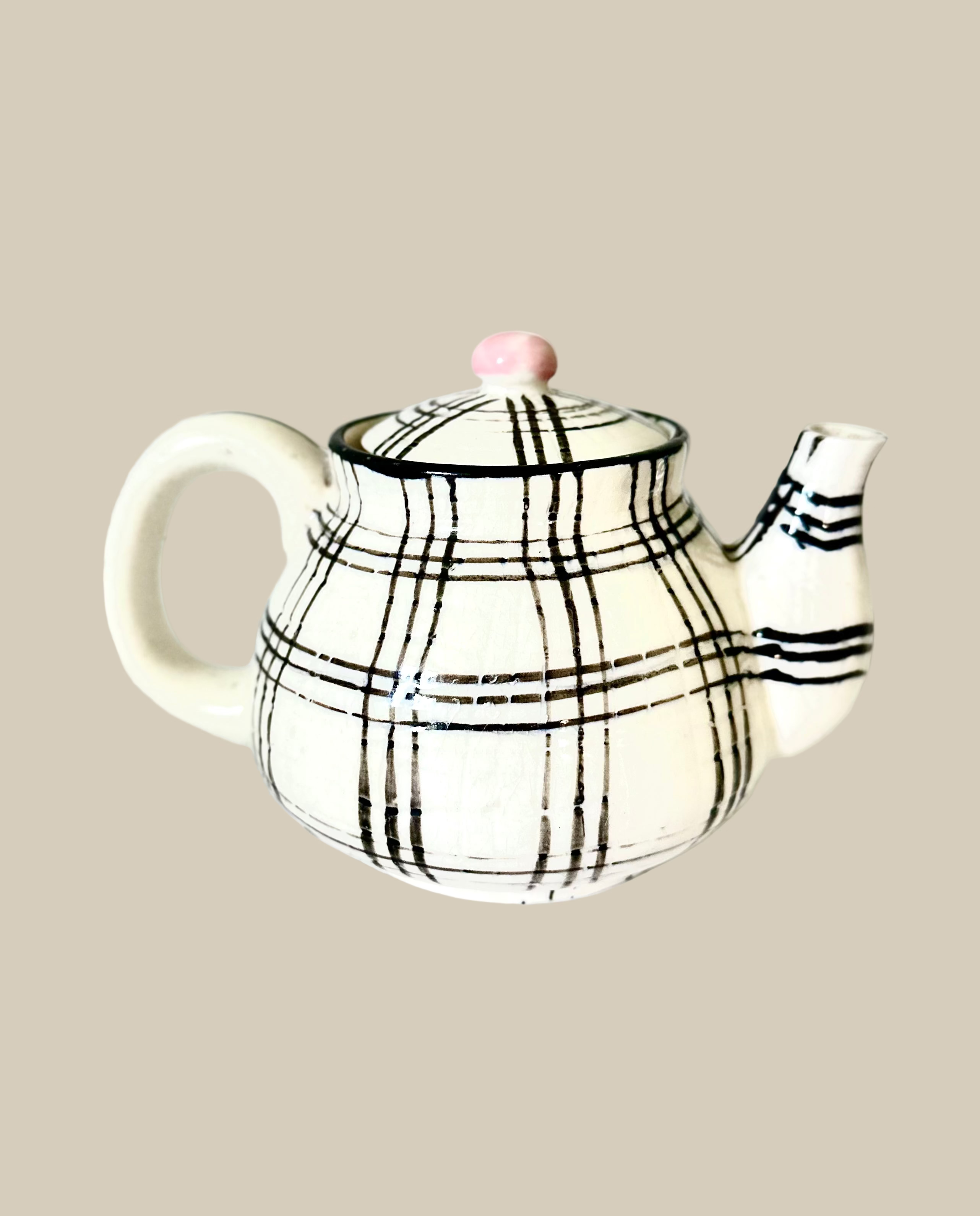 Black and White Tea Pot