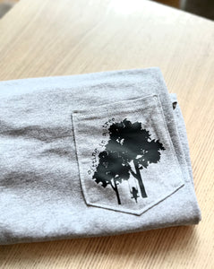 SITTING IN A TREE PEEP POCKET TEE